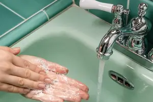柠檬水洗脸,你的美肌秘籍! 柠檬水洗脸,你的美肌秘籍!