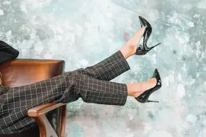 轻松改善拇外翻,拥有健康美足! 轻松改善拇外翻,拥有健康美足!