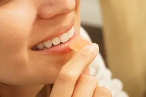 明媚笑容,从唇开始。 明媚笑容,从唇开始。