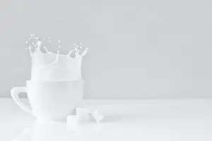 美白**：牛奶为你点亮肌肤！