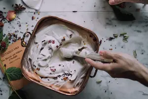 酸奶，喝对时间，养生更易达。
