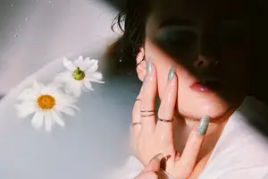 白色斑点惹人烦?解密指甲健康攻略! 白色斑点惹人烦?解密指甲健康攻略!