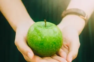 放屁多成了烦恼?试试这个新冠秘方! 放屁多成了烦恼?试试这个新冠秘方!