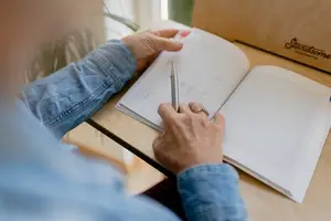 神经损伤轻松应对，找回正常生活