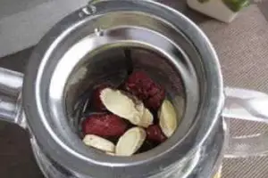 黄芪红枣茶的做法？ 黄芪红枣茶家常做法？