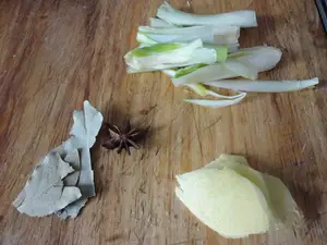鸡汤怎么煲才好吃又有营养？ 怎样炖鸡汤最好喝营养又补气？
