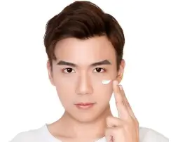 男士如何让皮肤变白？ 男士皮肤怎么变白？