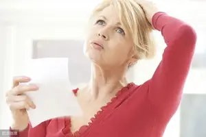 更年期潮热是怎么回事，怎么缓解潮热带来的影响？ 更年期潮热