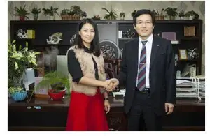 瓷肌携手顶级化妆品生产商，打造微商第一品牌