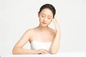 教你7步改善肤色不均匀，让肌肤更加明亮、均匀！