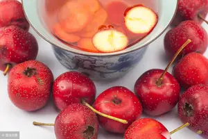 五味子并不能治胃病？医生介绍3种养胃茶饮，比偏方管用！