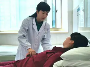 情绪“冰火两重天”，小心患上这个病