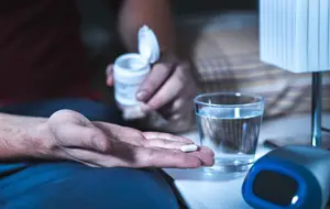 老年人睡不好,在用安眠药时,谨慎使用“西泮”和“唑仑” 老年人睡不好,在用安眠药时,谨慎使用“西泮”和“唑仑”