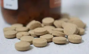 几块钱一瓶的“止咳药”甘草片，为啥被限购？这些危害你了解吗？