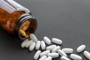 几块钱一瓶的“止咳药”甘草片，为啥被限购？这些危害你了解吗？