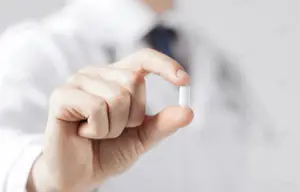 厄贝沙坦3毛多一片，除了降血压，还对2种并发症有益，早知早受益