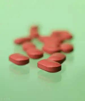 银杏叶片和复方丹参片哪个安全性更好？听听药师怎么说