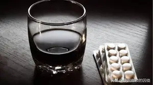 较个真：吃了头孢后喝酒真的会有生命危险吗？