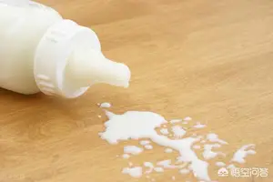 孩子老吐奶怎么回事？ 孩子总是吐奶是什么原因？