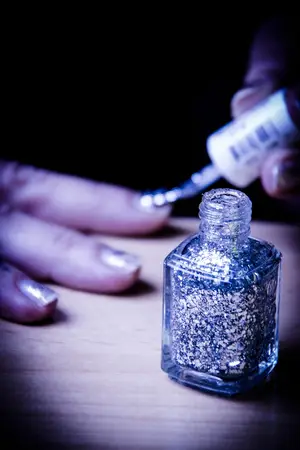 了解指甲的健康状态:掌握指甲坚纹知识保护你的手部健康 了解指甲的健康状态:掌握指甲坚纹知识保护你的手部健康