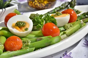 风寒感冒可以吃西瓜吗？ 风寒感冒能吃牛肉吗？