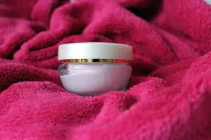 想要抚平皮肤凹凸:来试试科学有效的像素激光去痘印方法
