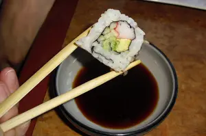 从菜市场到餐桌:榆钱的吃法让你爱不释口