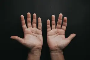 保健小常识：指甲月牙少，身体健康少？