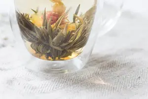 喝荷叶茶，轻松减肥！