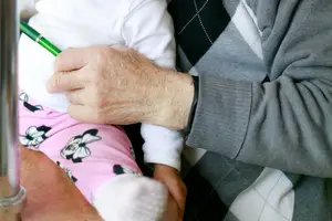 告别老年斑痒，重拾光滑嫩肤！