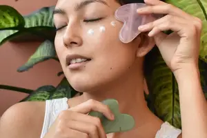 水润嫩肌，肌肤焕发光彩，生理盐水敷脸首选