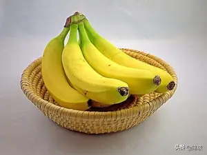 怎样能从圆脸变瓜子脸？ 如何让脸从圆脸快速变成瓜子脸？