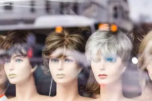 告别斑秃烦恼，找回浓密秀发！