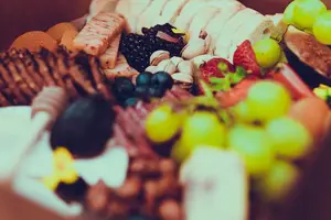 告别烦恼，轻松解决额头痘痘！